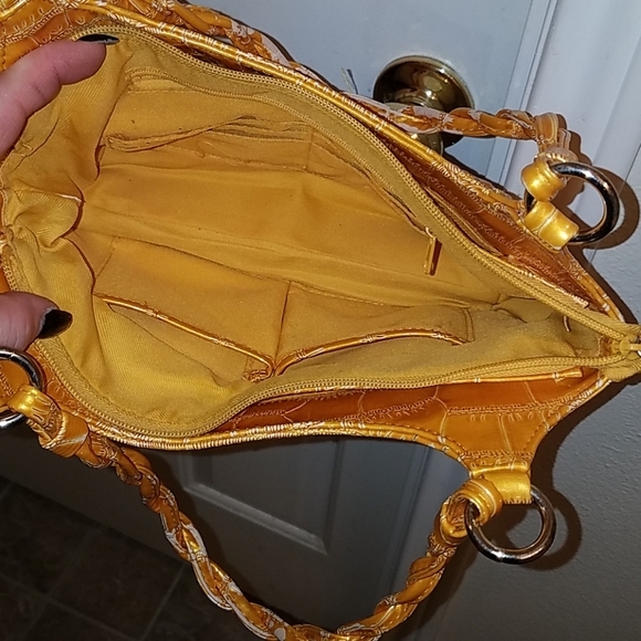 Purse - Picture 3 of 4